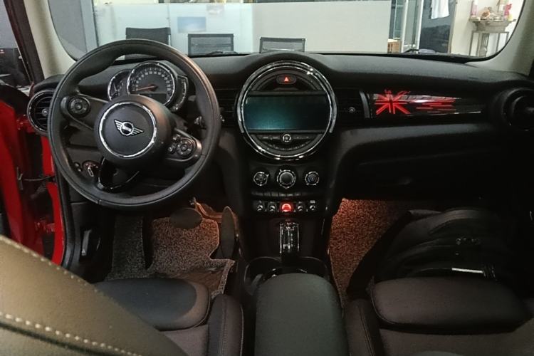 Used MINI 2020 1.5T COOPER Classic Edition Five-Door Version Center Console