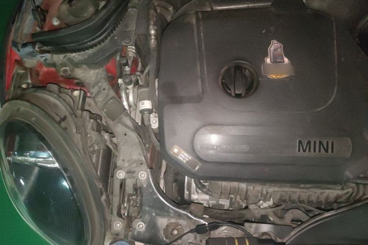 Used MINI 2020 1.5T ONE Five-Door Edition Engine Bay Right