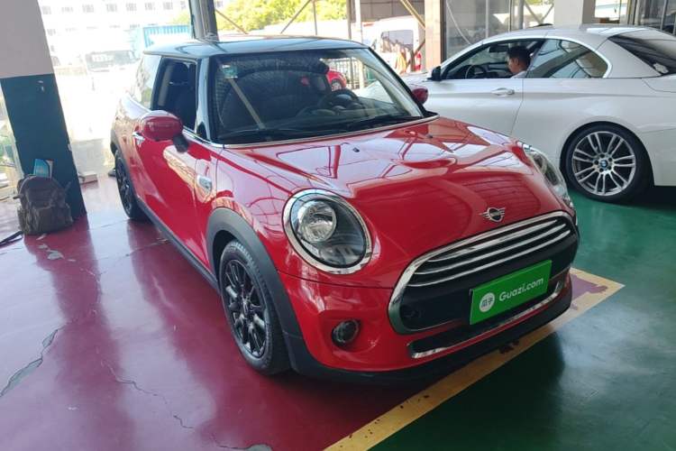 Used MINI 2020 1.5T ONE PLUS Front Right 45 Deg