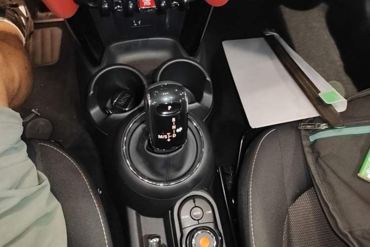 Used MINI 2020 1.5T ONE PLUS Gear Lever