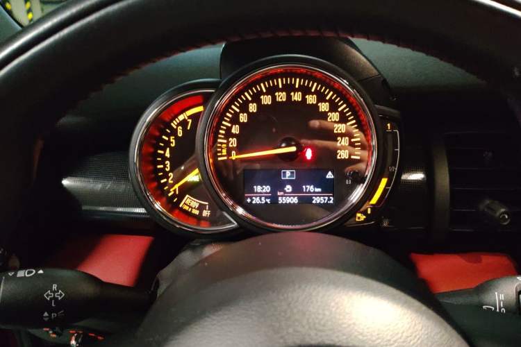 Used MINI 2020 1.5T COOPER Classic Edition Five-Door Version Instrument Cluster