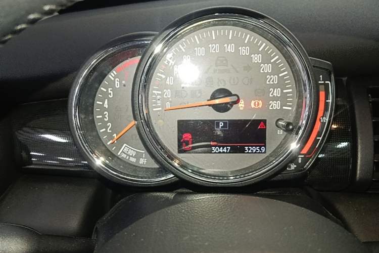 Used MINI 2020 1.5T COOPER Classic Edition Five-Door Version Instrument Cluster