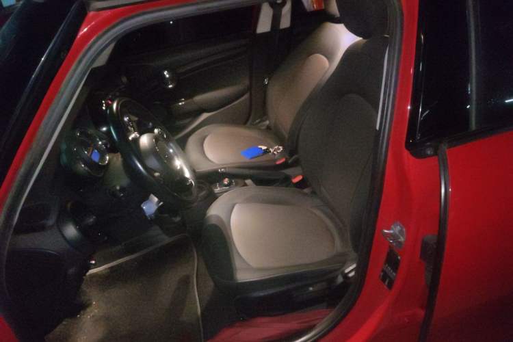 Used MINI 2020 1.5T ONE Five-Door Edition Left Front Seat