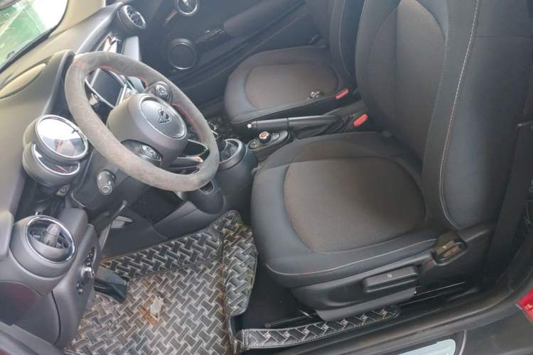 Used MINI 2020 1.5T ONE PLUS Left Front Seat