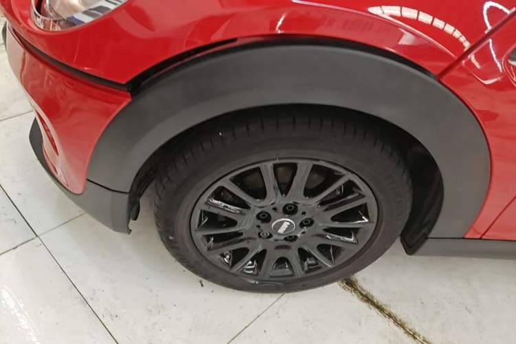 Used MINI 2020 1.5T ONE PLUS Five-Door Edition Left Front Wheel Hub