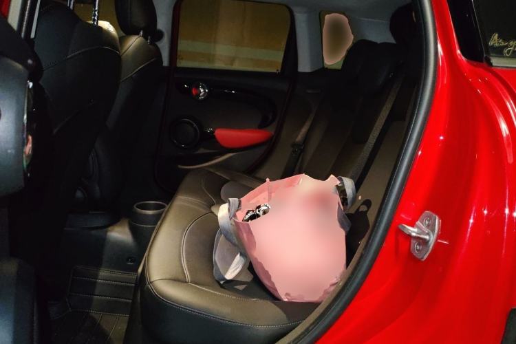 Used MINI 2020 1.5T COOPER Classic Edition Five-Door Version Left Rear Seat