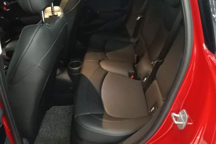 Used MINI 2020 1.5T COOPER Classic Edition Five-Door Version Left Rear Seat