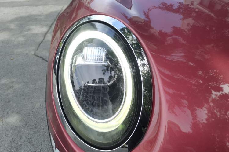 Used MINI 2020 1.5T COOPER Three-Door Midnight Red Limited Edition Right Front Headlight