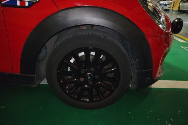Used MINI 2020 1.5T COOPER Classic Edition Five-Door Version Right Front Wheel Hub