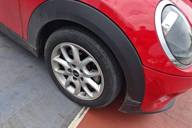 Used MINI 2020 1.5T ONE Five-Door Edition Right Front Wheel Hub