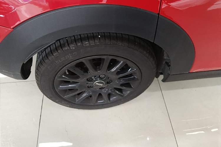 Used MINI 2020 1.5T COOPER Classic Edition Five-Door Version Right Rear Wheel Hub