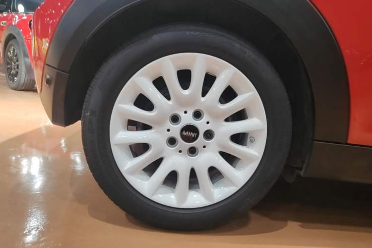 Used MINI 2020 1.5T ONE PLUS Right Rear Wheel Hub