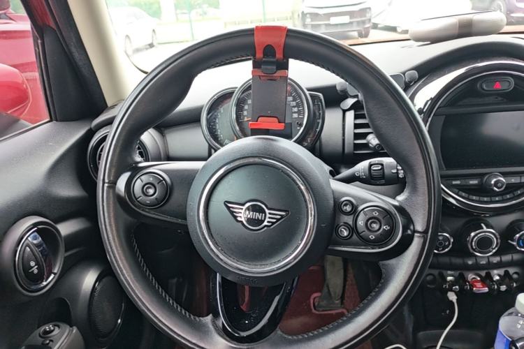 Used MINI 2020 1.5T ONE Five-Door Edition Steering Wheel