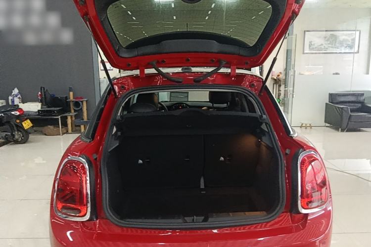 Used MINI 2020 1.5T COOPER Classic Edition Five-Door Version Trunk