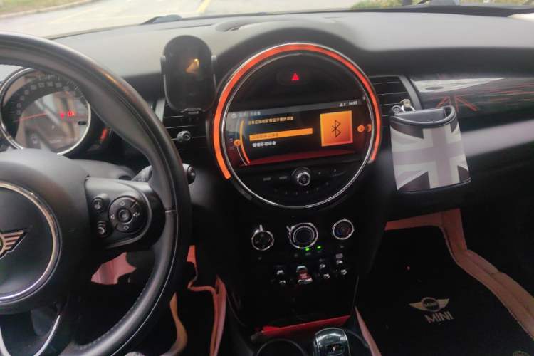 Used MINI 2020 1.5T COOPER Classic Edition Audio And AC Panel
