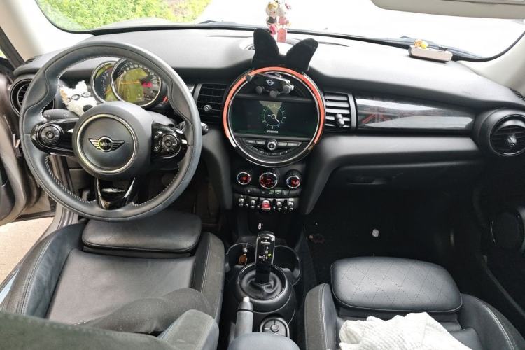 Used MINI 2020 1.5T COOPER Artist Center Console