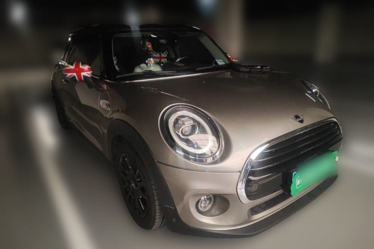 Used MINI 2020 1.5T COOPER Classic Edition Front Right 45 Deg