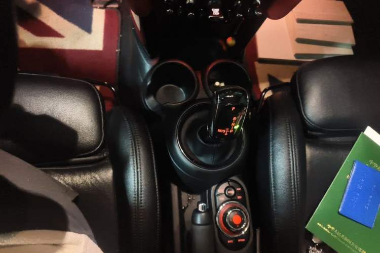 Used MINI 2020 1.5T COOPER Racing Edition Five-Door Version Gear Lever