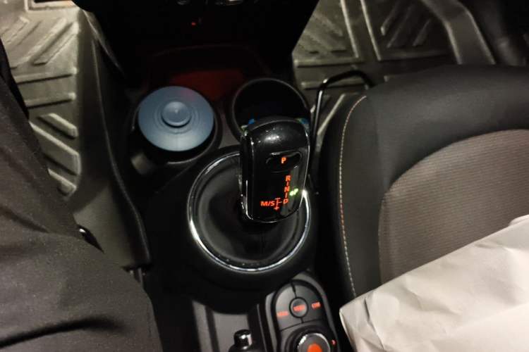 Used MINI 2020 1.5T ONE PLUS Gear Lever
