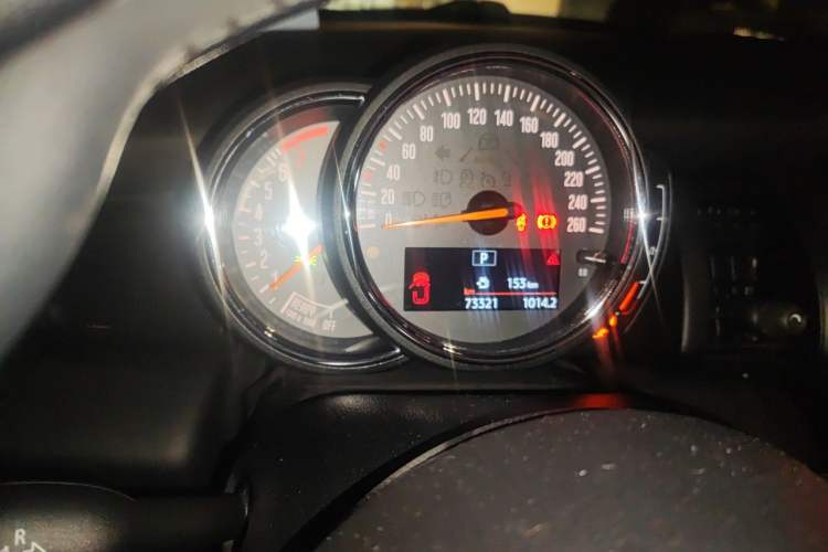 Used MINI 2020 1.5T COOPER Classic Edition Odometer Close Up