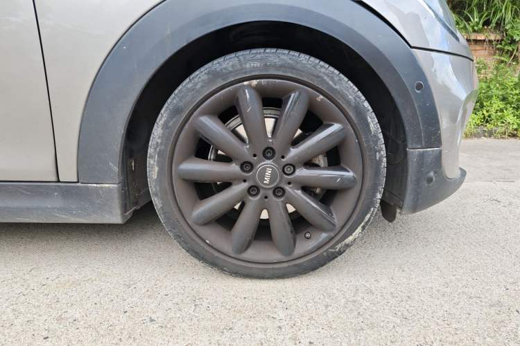 Used MINI 2020 1.5T COOPER Artist Right Front Wheel Hub