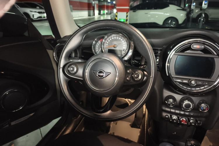 Used MINI 2020 1.5T ONE PLUS Steering Wheel