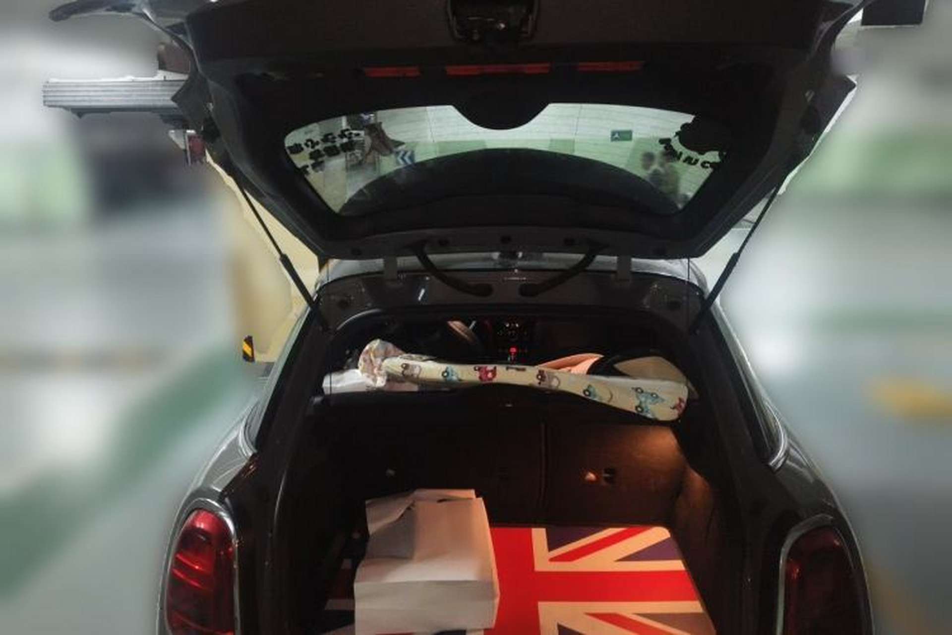 Used MINI 2020 1.5T COOPER Racing Edition Five-Door Version Trunk