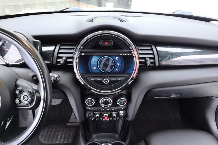 Used MINI 2020 1.5T COOPER Classic Edition Audio And AC Panel