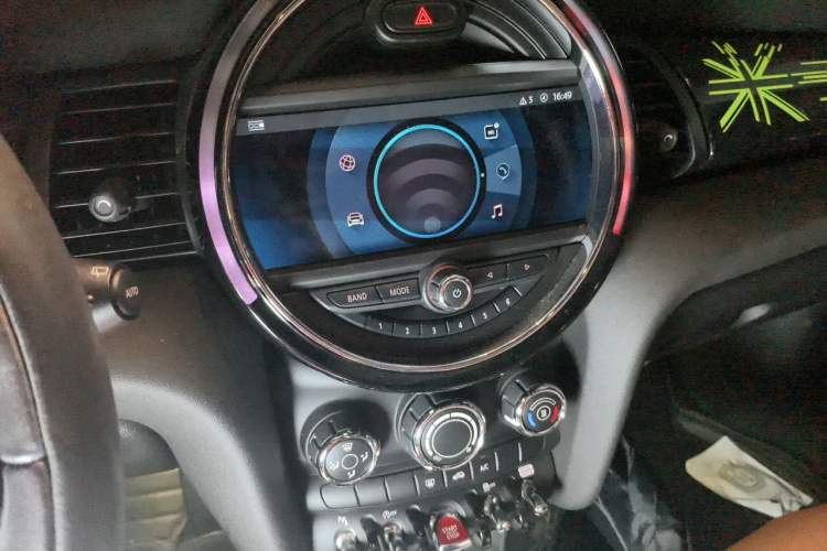 Used MINI 2020 1.5T COOPER Classic Edition Five-Door Version Audio And AC Panel