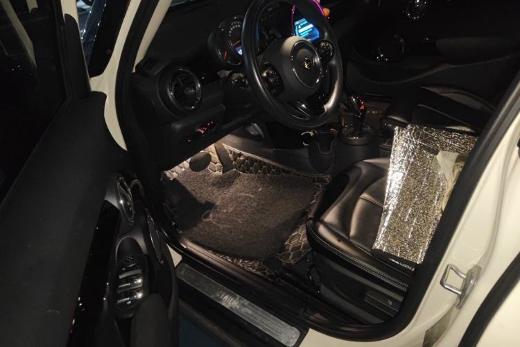 Used MINI 2020 1.5T ONE PLUS Five-Door Edition Driver Seat