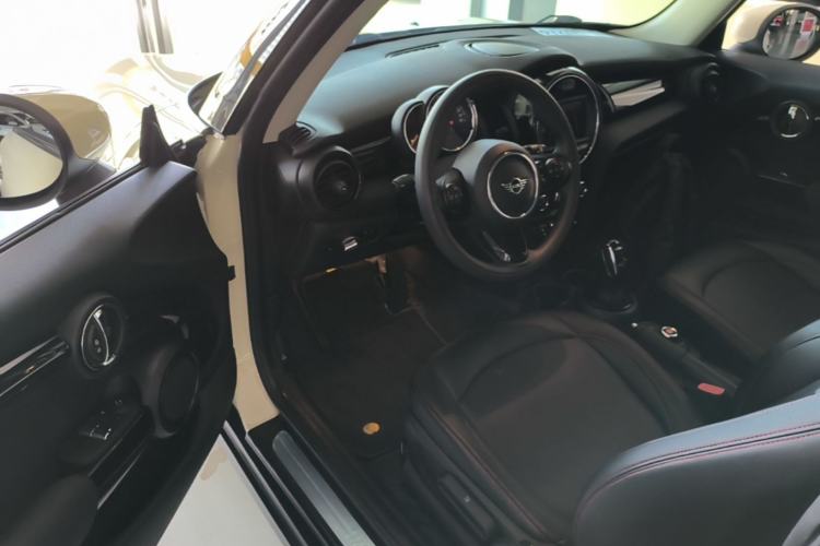 Used MINI 2020 1.5T ONE PLUS Driver Seat