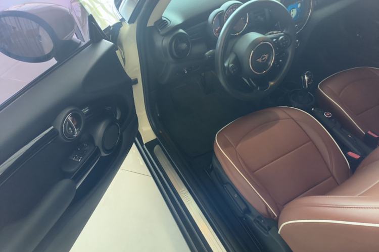 Used MINI 2020 1.5T ONE PLUS Driver Seat