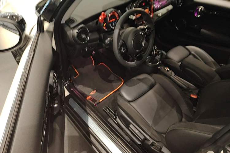 Used MINI 2020 1.5T COOPER Artist Driver Seat