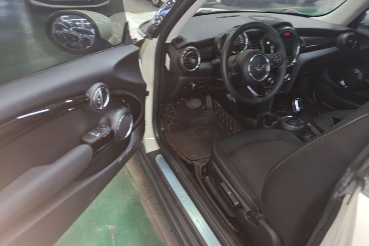 Used MINI 2020 1.5T ONE PLUS Driver Seat