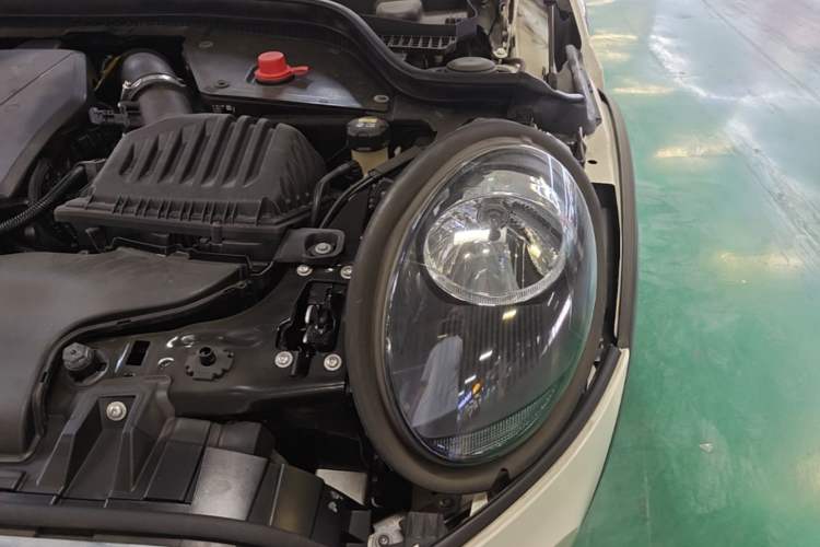 Used MINI 2020 1.5T ONE PLUS Engine Bay Left