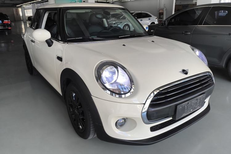 Used MINI 2020 1.5T ONE PLUS Front Right 45 Deg