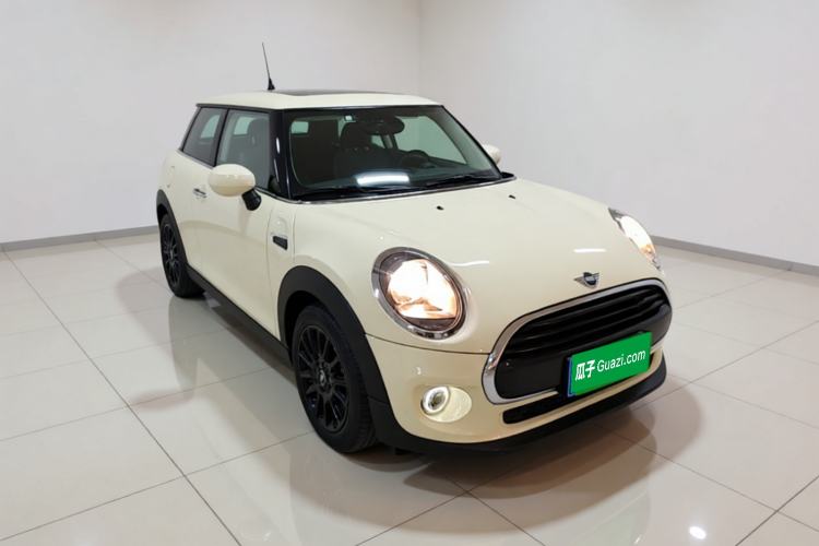 Used MINI 2020 1.5T ONE PLUS Front Right 45 Deg
