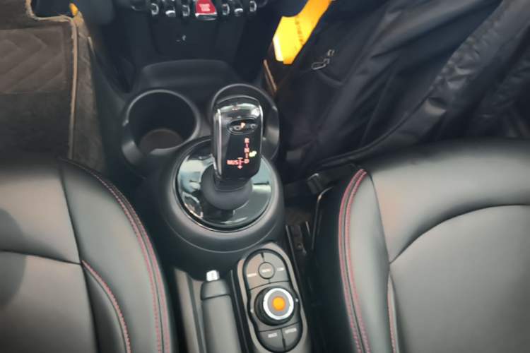 Used MINI 2020 1.5T ONE PLUS Gear Lever