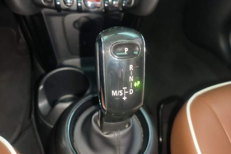 Used MINI 2020 1.5T ONE PLUS Gear Lever