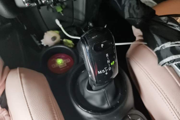 Used MINI 2020 1.5T COOPER Classic Edition Five-Door Version Gear Lever