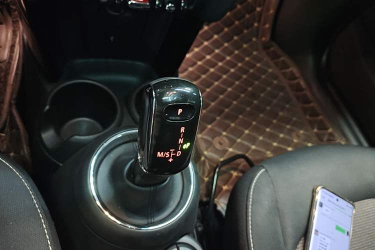 Used MINI 2020 1.5T ONE PLUS Gear Lever