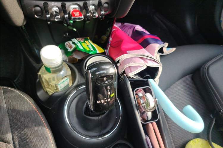 Used MINI 2020 1.5T ONE PLUS Five-Door Edition Gear Lever