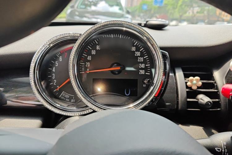 Used MINI 2020 1.5T COOPER Classic Edition Five-Door Version Instrument Cluster