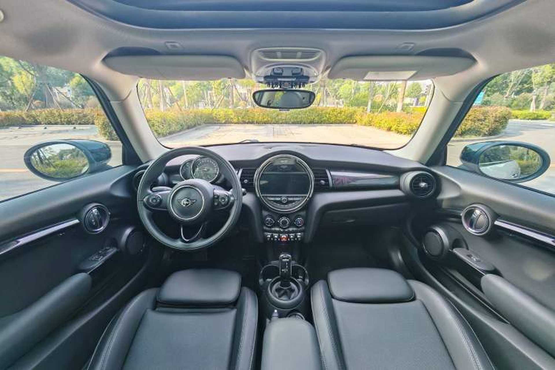 Used MINI 2020 1.5T COOPER Classic Edition Interior 4