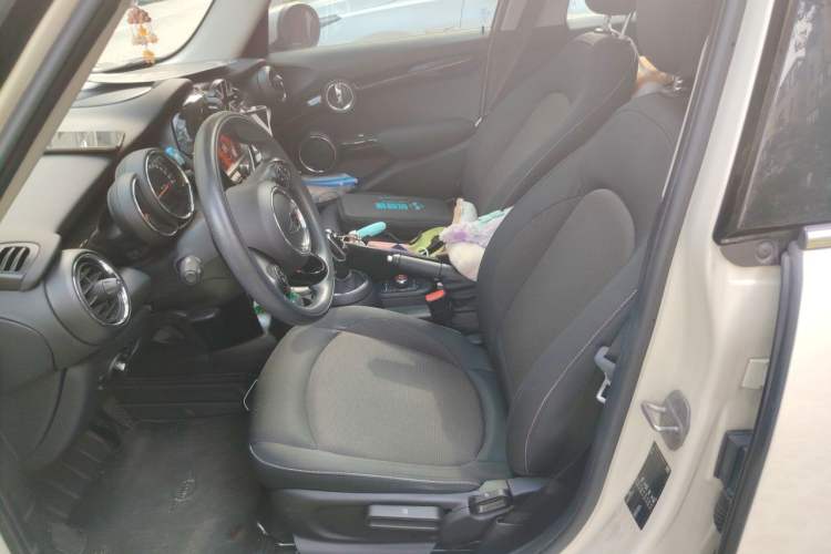Used MINI 2020 1.5T ONE PLUS Five-Door Edition Left Front Seat