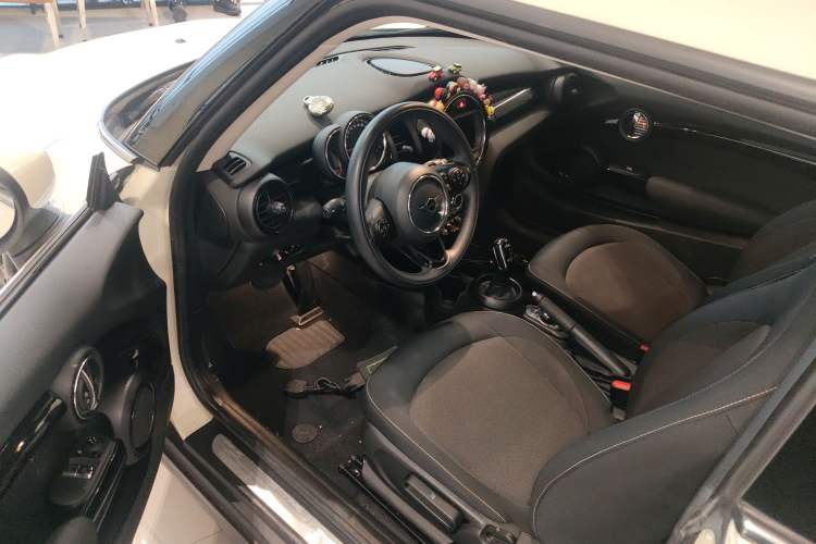 Used MINI 2020 1.5T ONE PLUS Left Front Seat