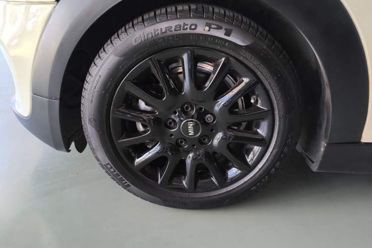 Used MINI 2020 1.5T ONE PLUS Left Front Wheel Hub