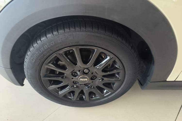Used MINI 2020 1.5T ONE PLUS Left Front Wheel Hub