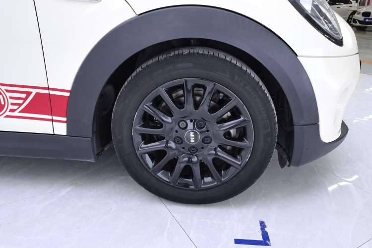 Used MINI 2020 1.5T COOPER Classic Edition Left Front Wheel Hub