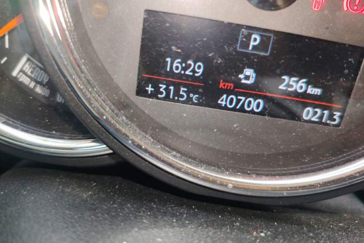 Used MINI 2020 1.5T ONE PLUS Five-Door Edition Odometer Close Up